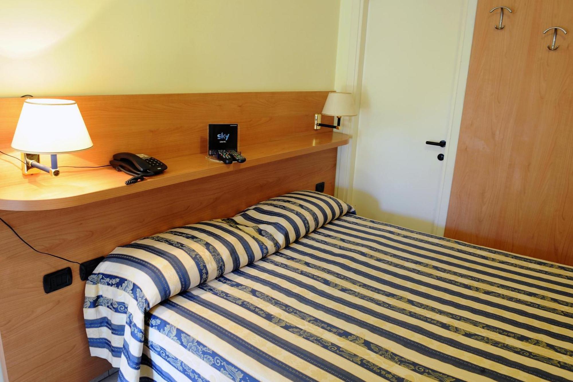 Albergo Villa Marina Anzio Extérieur photo